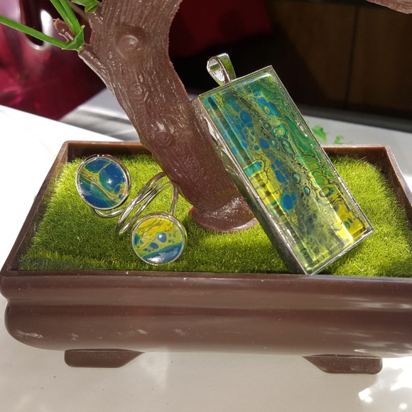 Hand Painted Necklace - Picture 5 of 5